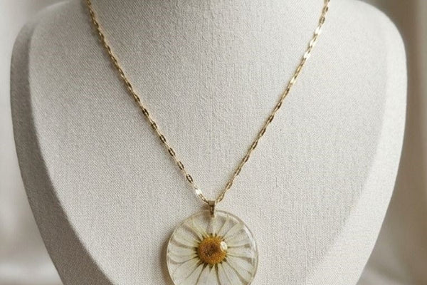 Spring Flowers Preserved Forever: The Timeless Art of Epoxy Resin Jewelry