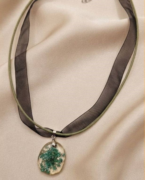 Emerald Whisper Necklace – Preserved Green Flower Elegance