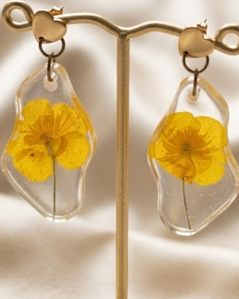 Golden Heart Blossom Earrings – Real Yellow Spring Flower Elegance