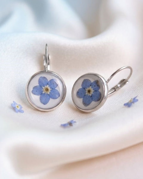 Forget-Me-Not Flower Resin Earrings – A Symbol of Everlasting Love