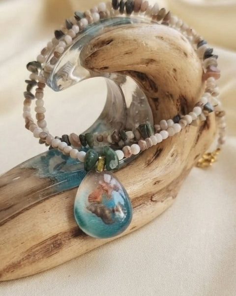 Ocean Treasure Necklace – Handcrafted Resin Seashell Pendant