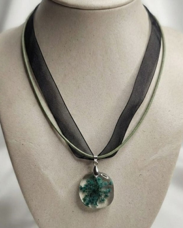 Emerald Whisper Necklace – Preserved Green Flower Elegance