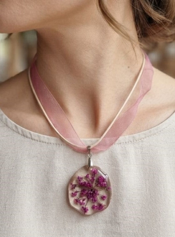 Emerald Whisper Necklace – Preserved Purple Flower Elegance