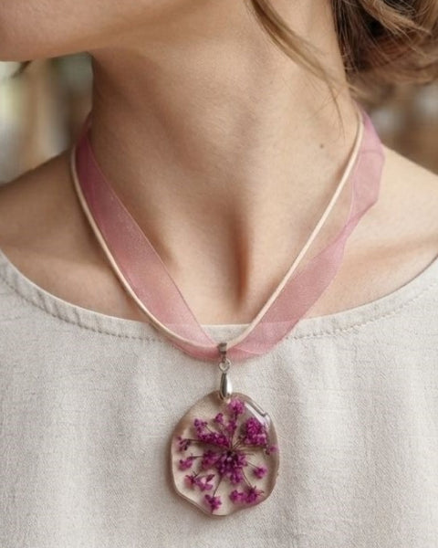 Emerald Whisper Necklace – Preserved Purple Flower Elegance