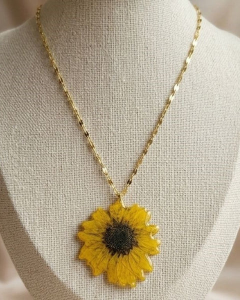 Golden Sunflower Pendant Necklace – Preserved Nature's Sunshine