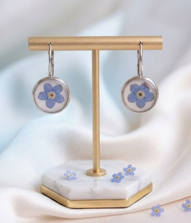 Forget-Me-Not Flower Resin Earrings – A Symbol of Everlasting Love