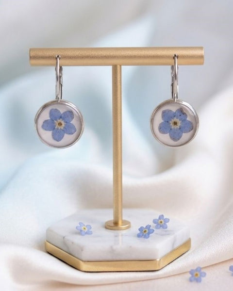 Forget-Me-Not Flower Resin Earrings – A Symbol of Everlasting Love
