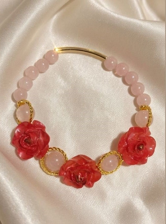 Rose Passion Bracelet – Resin Roses with Rose Quartz &amp; Alloy Accents