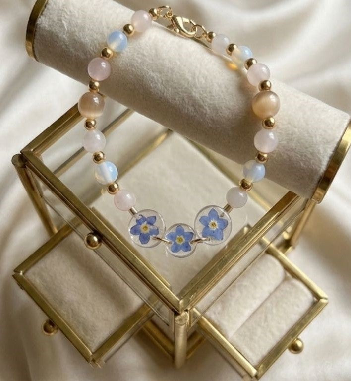 Forget-Me-Not Harmony Bracelet – A Bloom of Love & Serenity