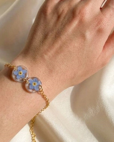 Forget-Me-Not Gold Chain Bracelet – A Touch of Timeless Memory