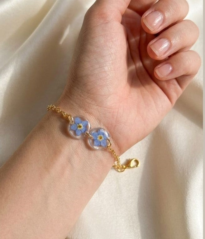 Forget-Me-Not Gold Chain Bracelet – A Touch of Timeless Memory