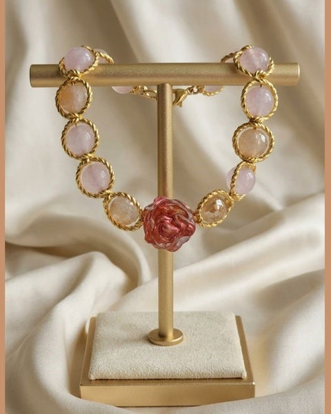 Amber Glow Rose Bracelet – Warm Elegance in Gold