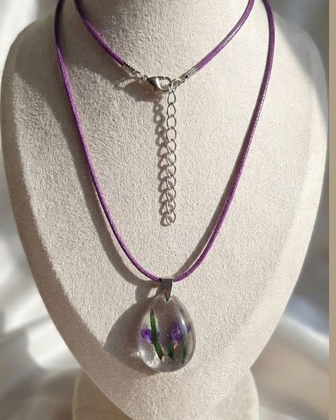 Lilac Meadow Necklace – Resin Bloom with Fabric Chain