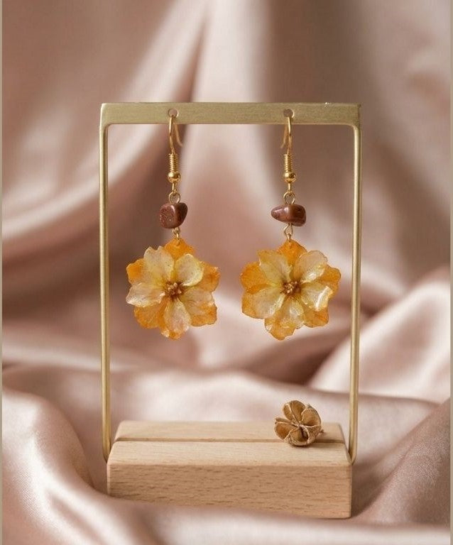 Amber Bloom Resin Earrings – Floral Elegance with Gemstone Accents