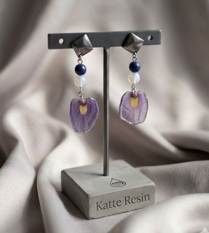 Wisteria Whisper – Preserved Petal Jewelry Set