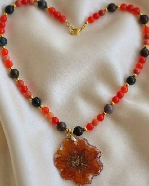 Amber Bloom – A Statement of Warmth & Power