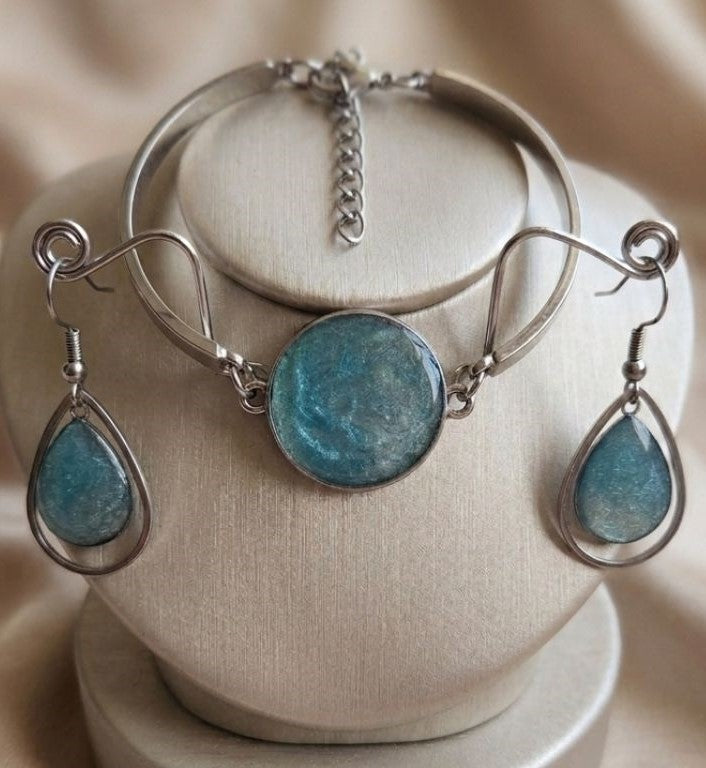 Ocean Tide Jewelry Set – Resin Wave Elegance