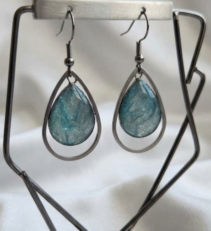 Ocean Wave Earrings – Resin Sea-Inspired Elegance
