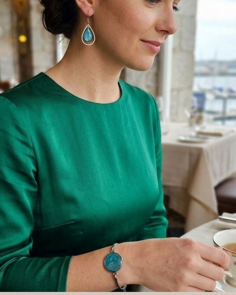 Ocean Tide Jewelry Set – Resin Wave Elegance
