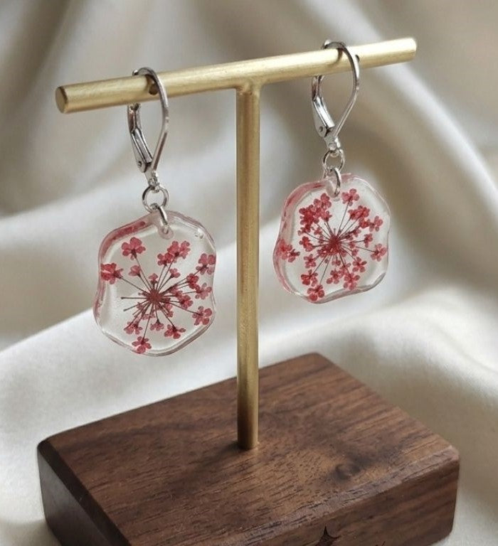 Blush Petal Earrings – Preserved Flower Resin Elegance