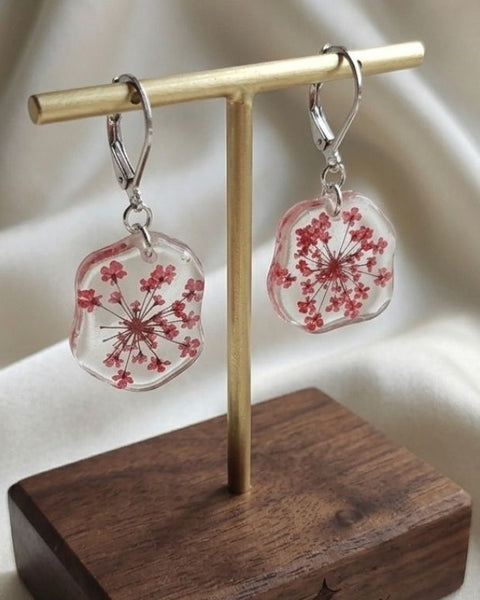 Blush Petal Earrings – Preserved Flower Resin Elegance