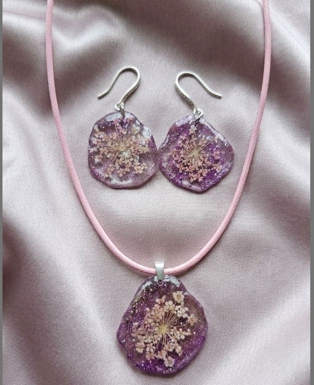 Blush Purple Bloom Resin Jewelry set - Necklace & earrings with Preserved Flowers