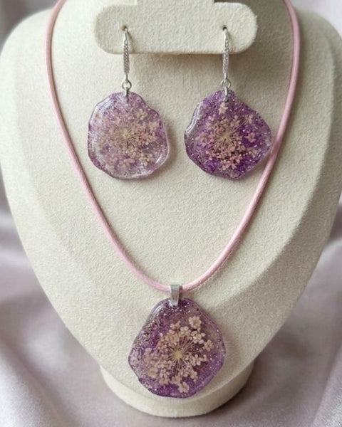 Blush Purple Bloom Resin Jewelry set - Necklace & earrings with Preserved Flowers