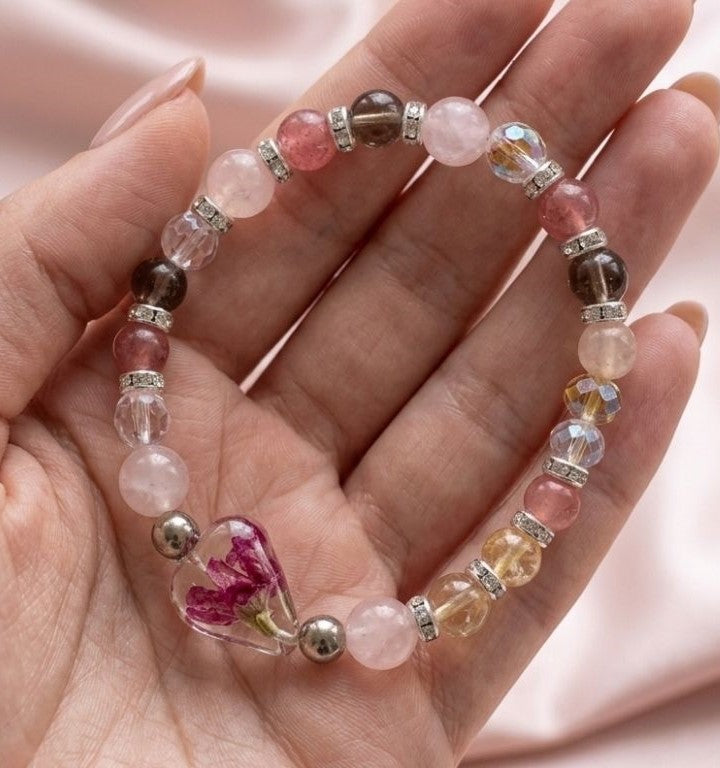 Spring Blossom Harmony Bracelet – Preserved Flower & Natural Gemstone Design