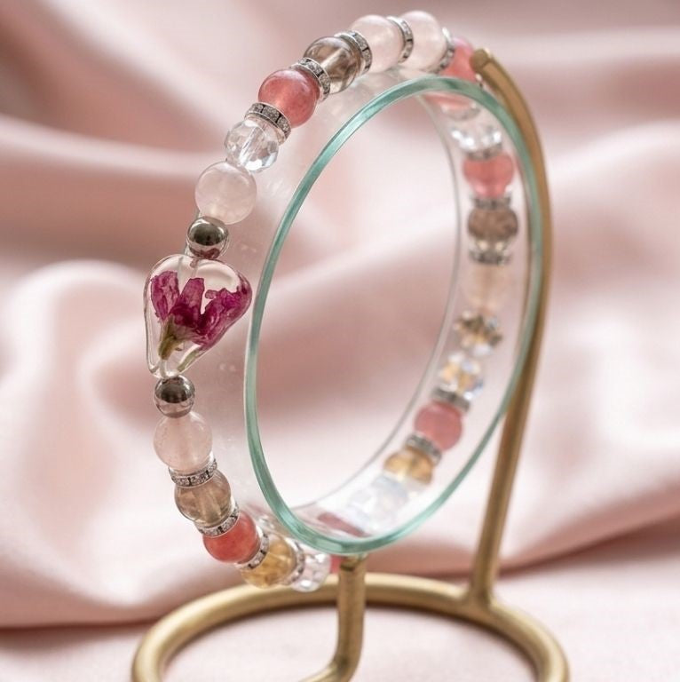 Spring Blossom Harmony Bracelet – Preserved Flower & Natural Gemstone Design