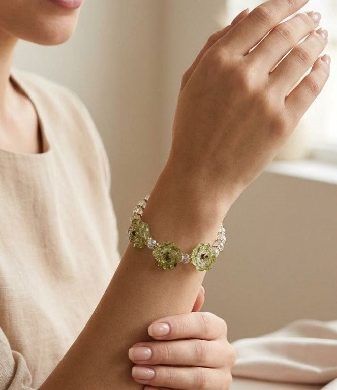 Rose Resin Bracelet with Gold-Plated & Crystal Beads