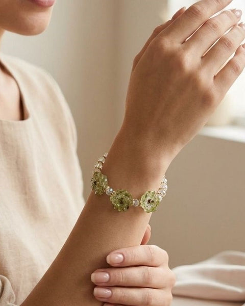 Rose Resin Bracelet with Gold-Plated & Crystal Beads