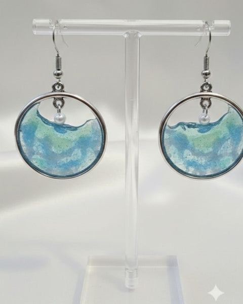Ocean Breeze Resin Earrings – Sea-Inspired Elegance with Pearl Accents