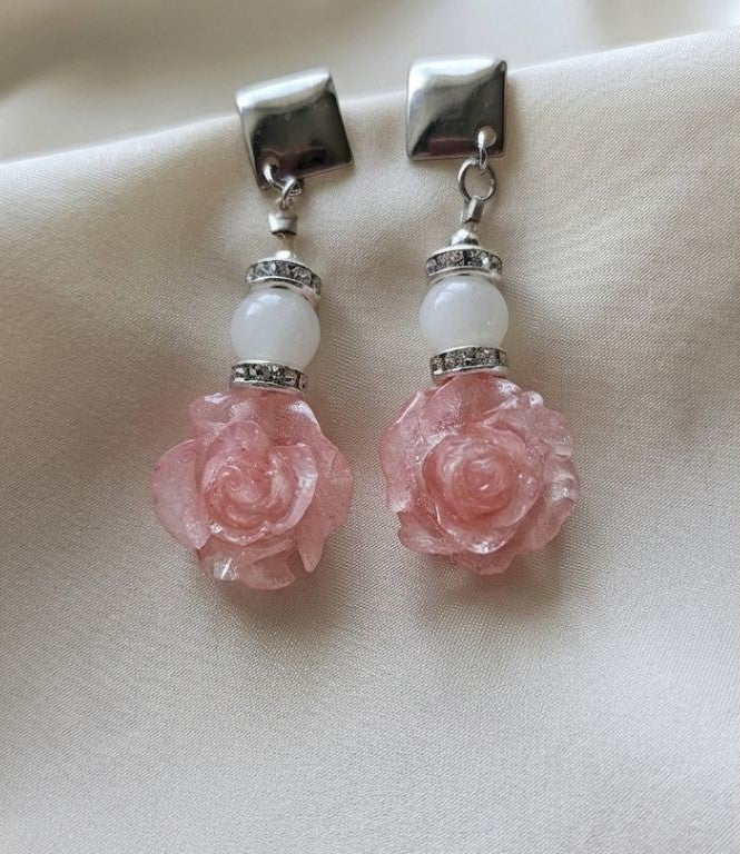 Charming Rose Jewelry Set – Earrings & Bracelet