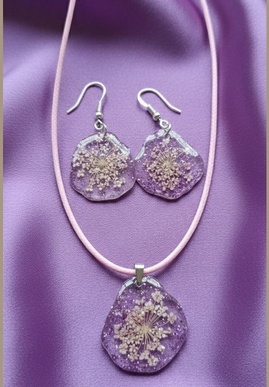 Blush Purple Bloom Resin Jewelry set - Necklace & earrings with Preserved Flowers