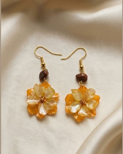 Amber Bloom Resin Earrings – Floral Elegance with Gemstone Accents