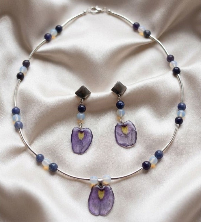 Wisteria Whisper – Preserved Petal Jewelry Set