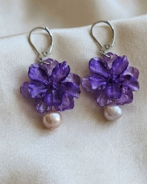 Violet Blossom Earrings - Resin Floral Elegance with Freshwater Pearls
