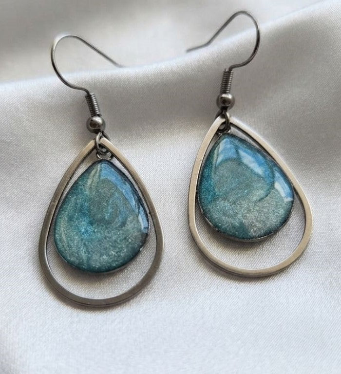 Ocean Wave Earrings – Resin Sea-Inspired Elegance
