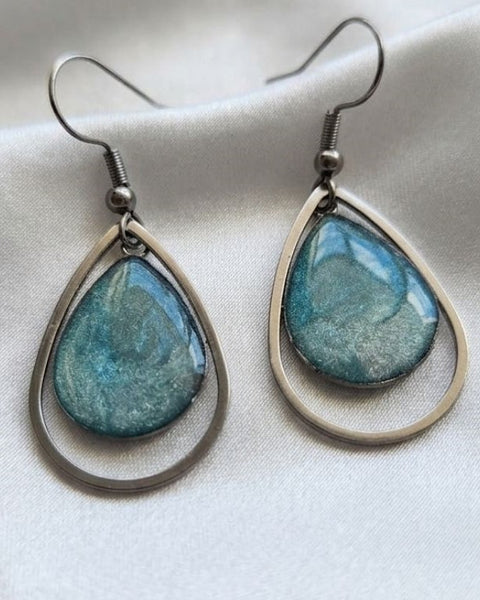 Ocean Wave Earrings – Resin Sea-Inspired Elegance